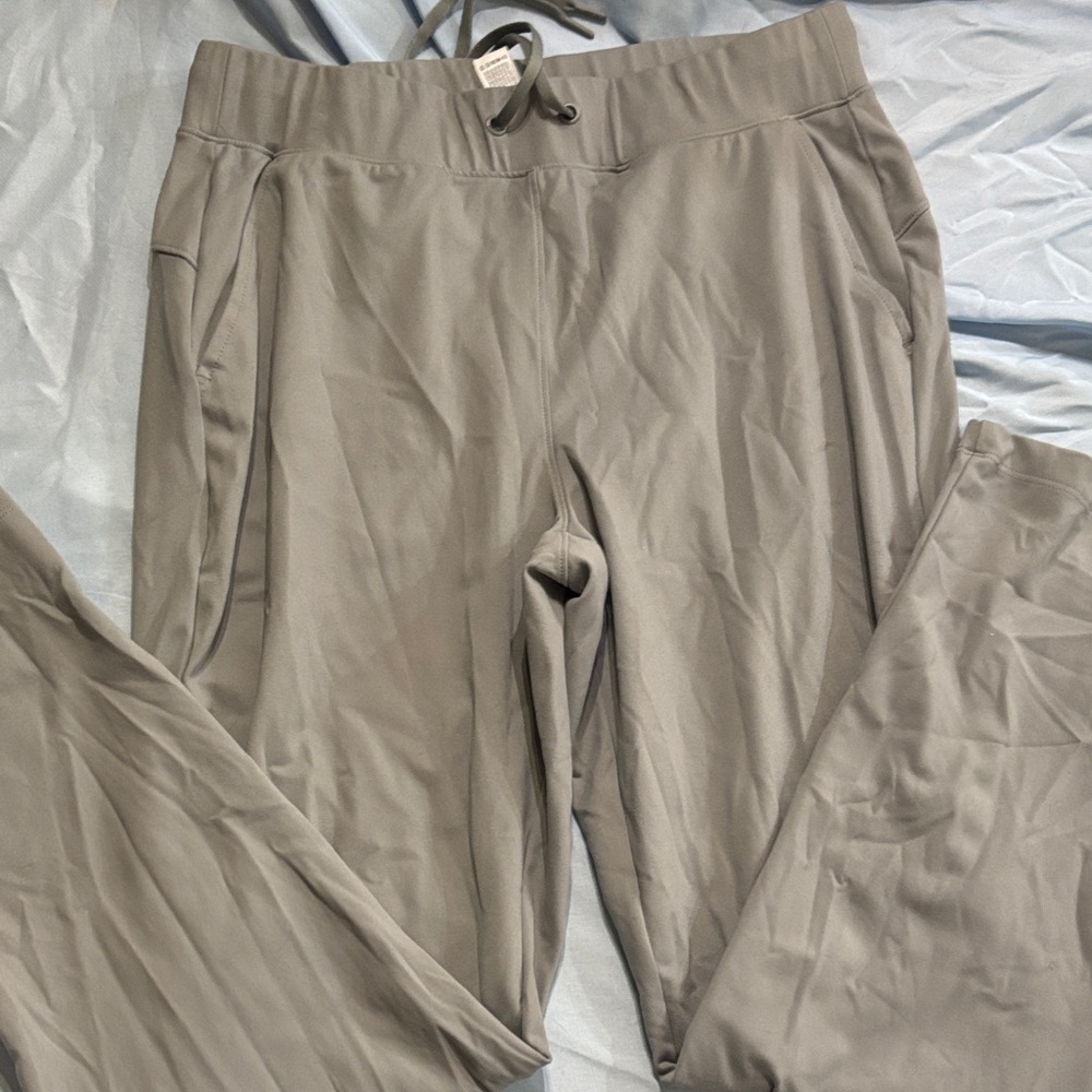 Yogalicious Men's Light Gray Joggers